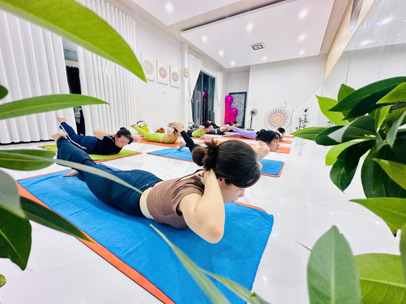 Các tư thế yoga giúp làm giảm béo bụng